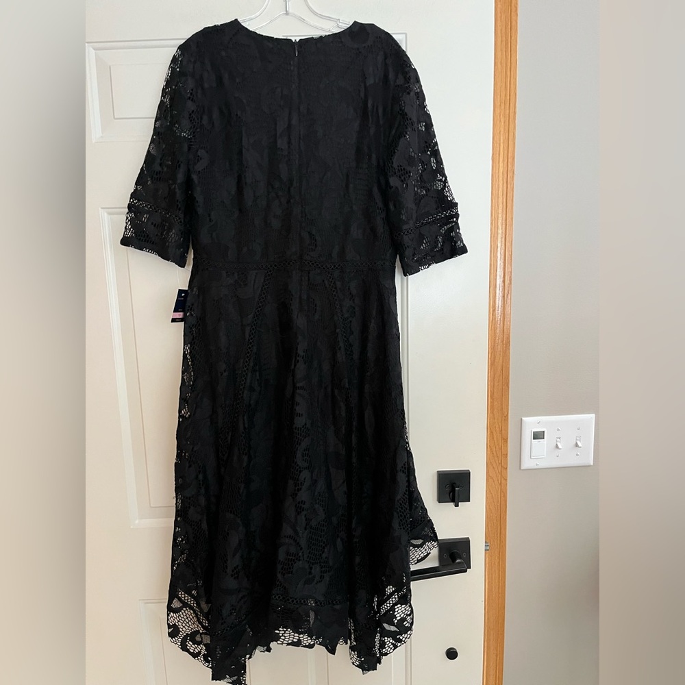 Women’s new Black lace crochet midi A line v neck asymmetrical dress. Size 10 - Picture 6 of 16